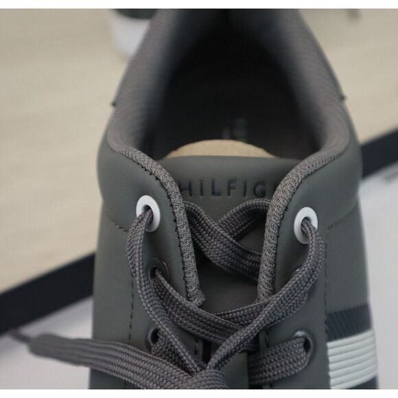 Tommy Hilfiger Men’s Sz 9M Light Gray Lampkin Flag Cup-Sole Low Top Sneakers SIB - Picture 11 of 12